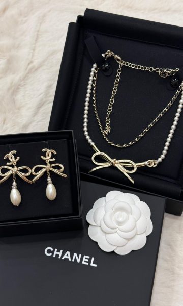 CHANEL Ribbons Necklace & Earring